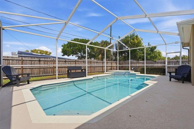 5665 34TH AVENUE N, St Petersburg, FL 33710