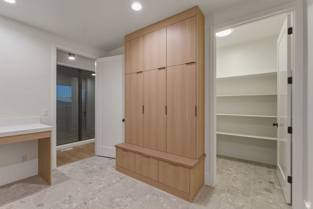 863 N EMERY LN, Elk Ridge, UT 84651