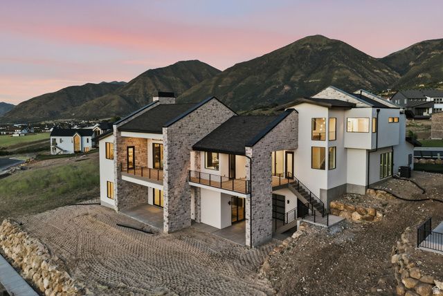 863 N EMERY LN, Elk Ridge, UT 84651