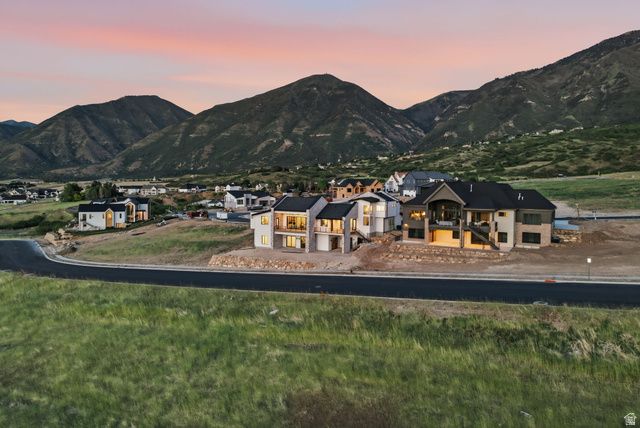863 N EMERY LN, Elk Ridge, UT 84651