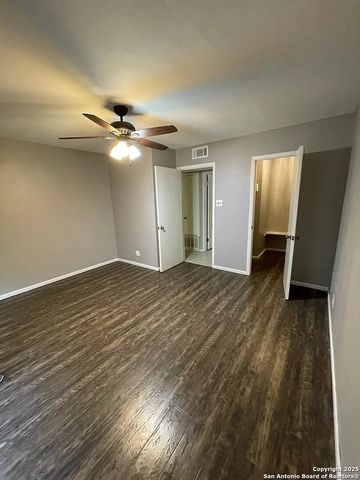 6718 Callaghan Rd Apt 313, San Antonio, TX 78229