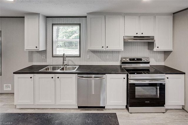 1848 Brittany Trail, Pleasant Garden, NC 27313