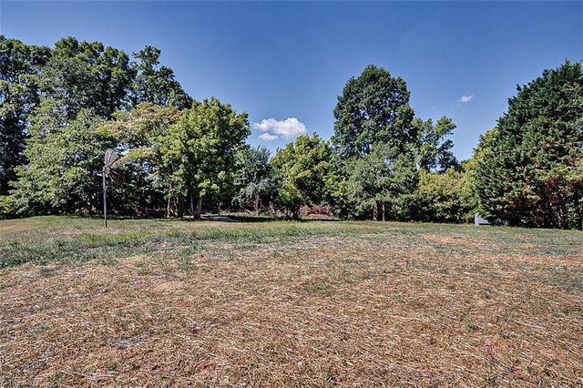 1848 Brittany Trail, Pleasant Garden, NC 27313