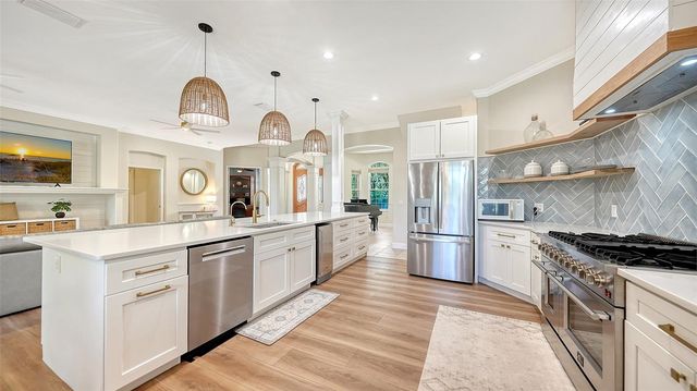 8424 COASH ROAD, Sarasota, FL 34241