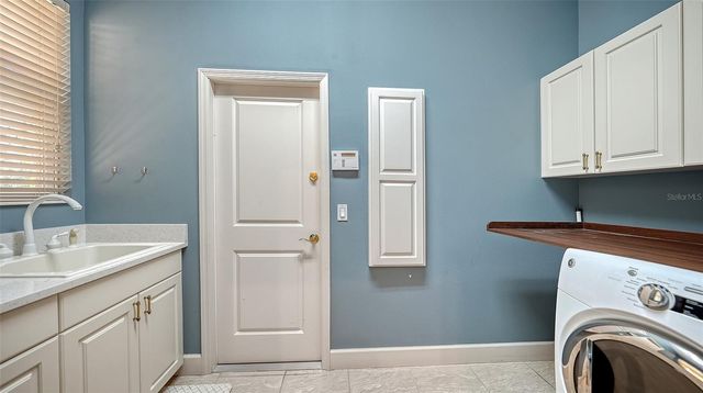 8424 COASH ROAD, Sarasota, FL 34241