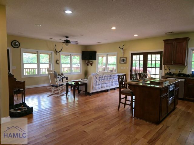 485 Lake Pamona Road, Midway, GA 31320
