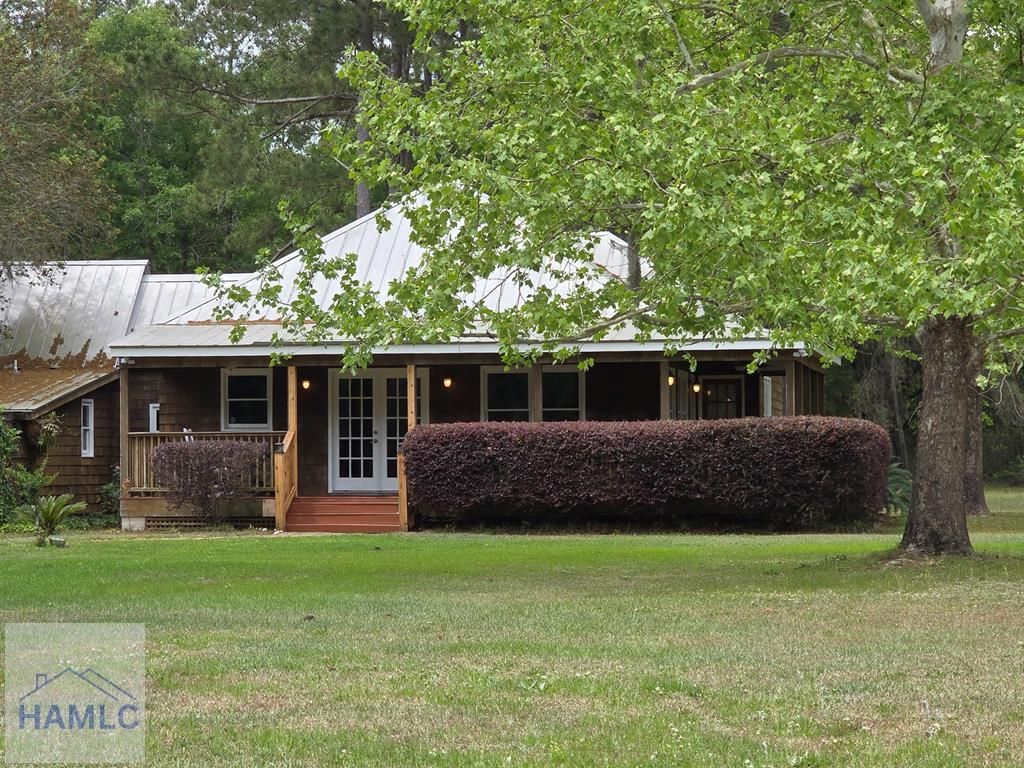 485 Lake Pamona Road, Midway, GA 31320