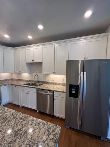 110 Trotter Rd 2310, Weymouth, MA 02190