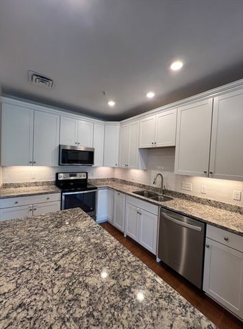 110 Trotter Rd 2310, Weymouth, MA 02190
