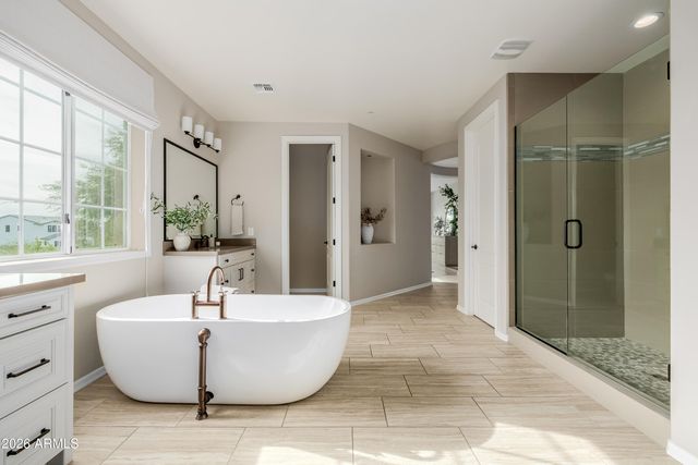 2931 E MADISON VISTAS Drive, Phoenix, AZ 85016