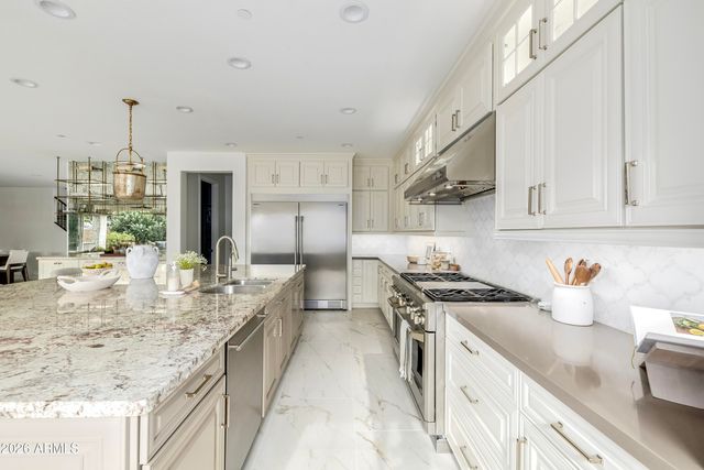 2931 E MADISON VISTAS Drive, Phoenix, AZ 85016