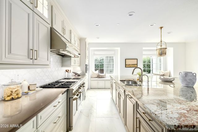 2931 E MADISON VISTAS Drive, Phoenix, AZ 85016