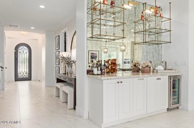 2931 E MADISON VISTAS Drive, Phoenix, AZ 85016