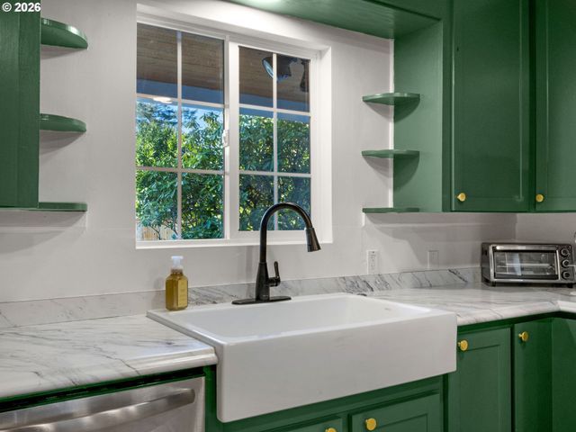 84937 S Roosevelt Dr, Seaside, OR 97138