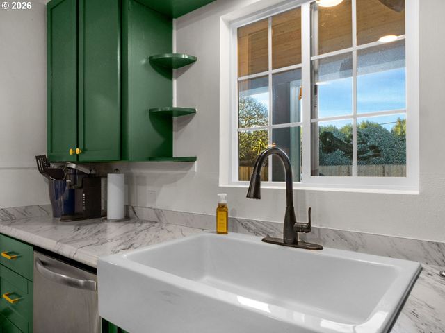 84937 S Roosevelt Dr, Seaside, OR 97138