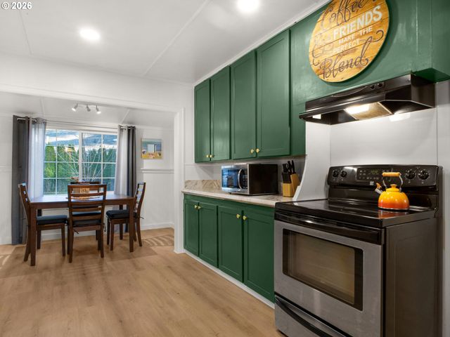 84937 S Roosevelt Dr, Seaside, OR 97138