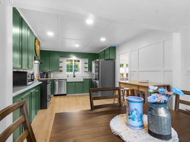 84937 S Roosevelt Dr, Seaside, OR 97138