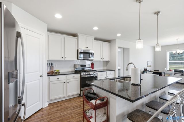40 Sage Oak Drive, Decatur, AL 35603