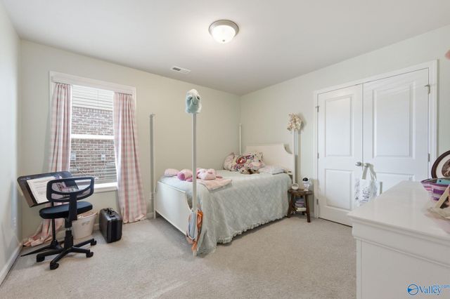 40 Sage Oak Drive, Decatur, AL 35603