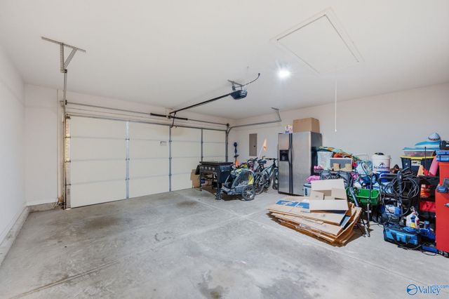 40 Sage Oak Drive, Decatur, AL 35603