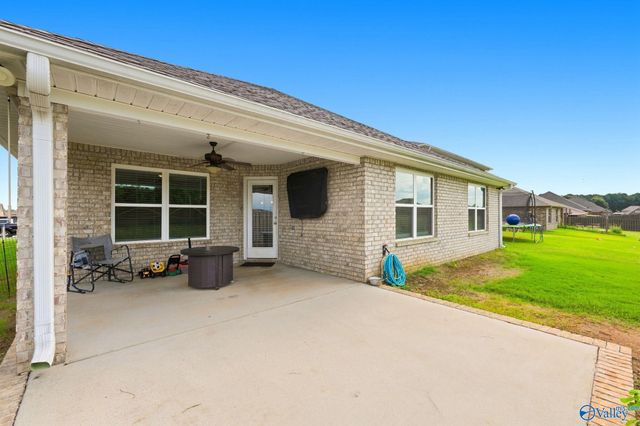40 Sage Oak Drive, Decatur, AL 35603