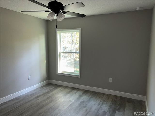 7989 N Galena Avenue, Dunnellon, FL 34434