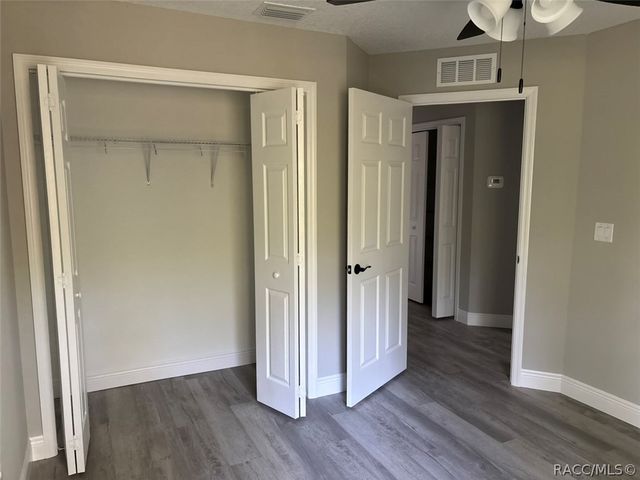 7989 N Galena Avenue, Dunnellon, FL 34434