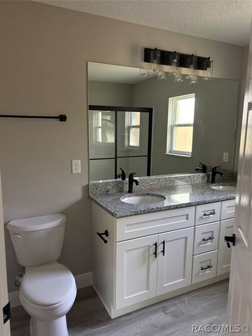 7989 N Galena Avenue, Dunnellon, FL 34434