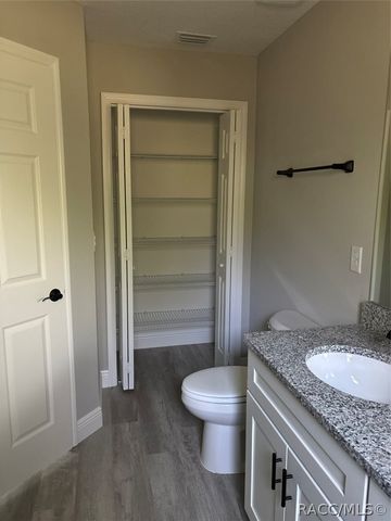 7989 N Galena Avenue, Dunnellon, FL 34434