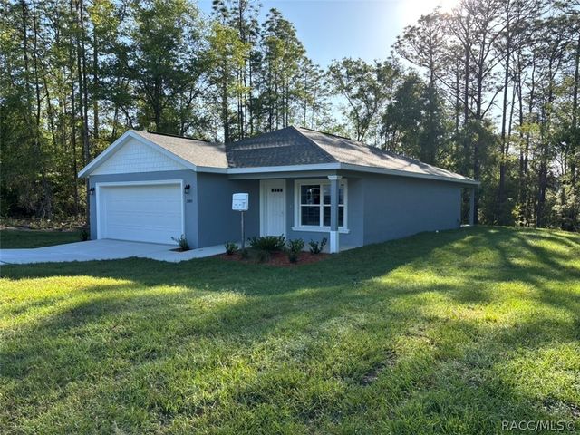 7989 N Galena Avenue, Dunnellon, FL 34434