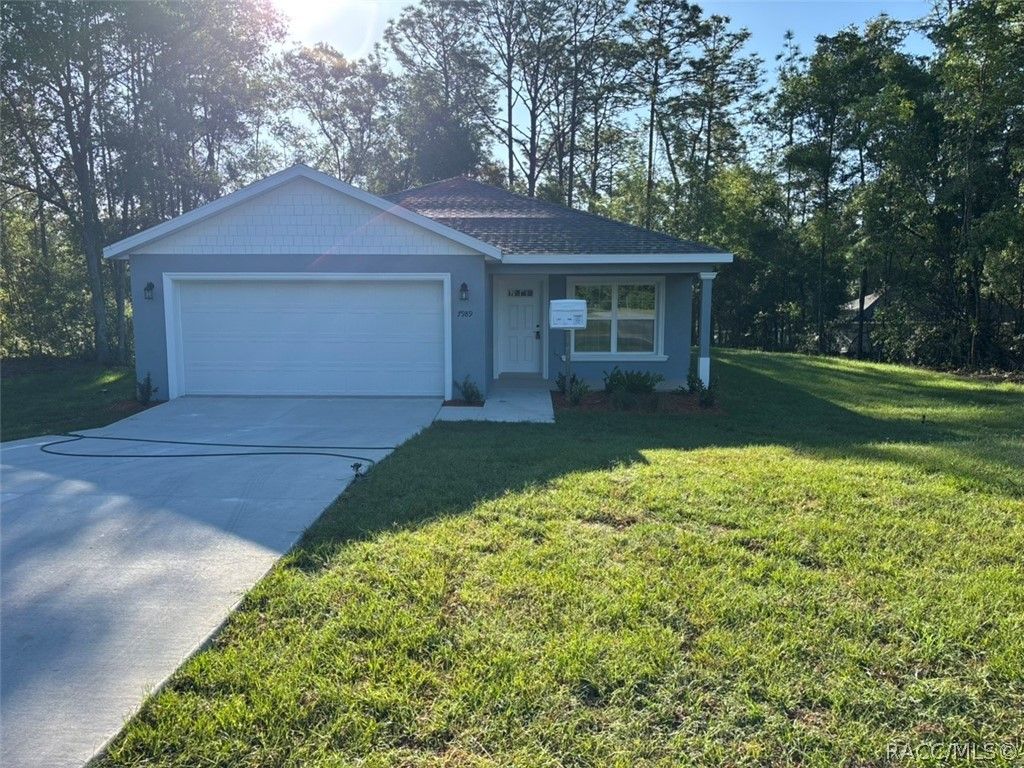 7989 N Galena Avenue, Dunnellon, FL 34434