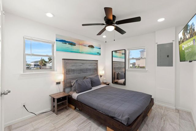 16643 Bermuda Way, Galveston, TX 77554