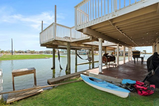 16643 Bermuda Way, Galveston, TX 77554