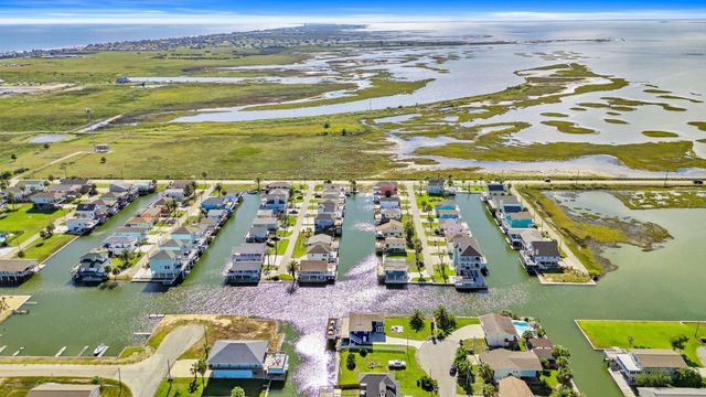 16643 Bermuda Way, Galveston, TX 77554