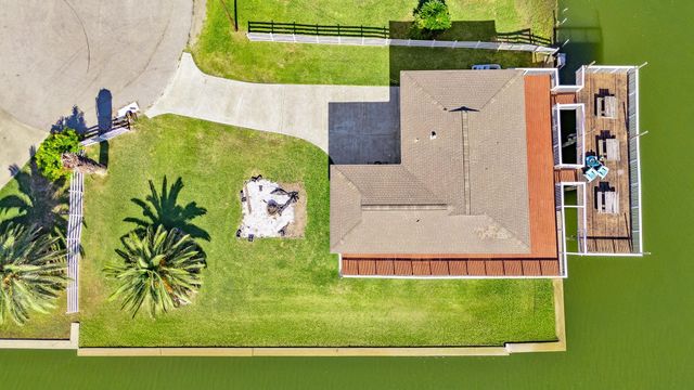 16643 Bermuda Way, Galveston, TX 77554