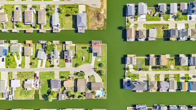 16643 Bermuda Way, Galveston, TX 77554