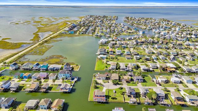 16643 Bermuda Way, Galveston, TX 77554