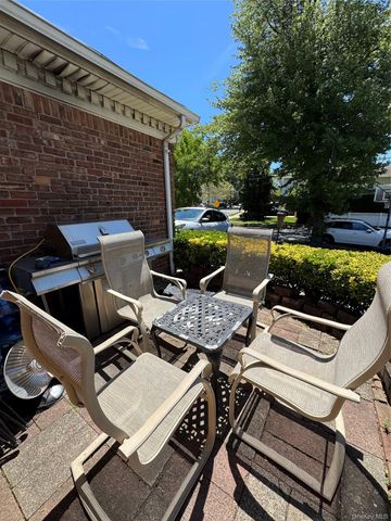 1498 Kew Avenue, Hewlett, NY 11557