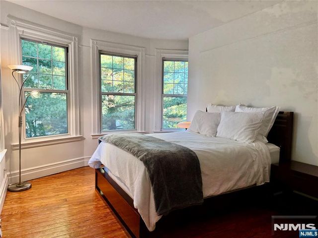 205 Grand Avenue, Leonia, NJ 07605