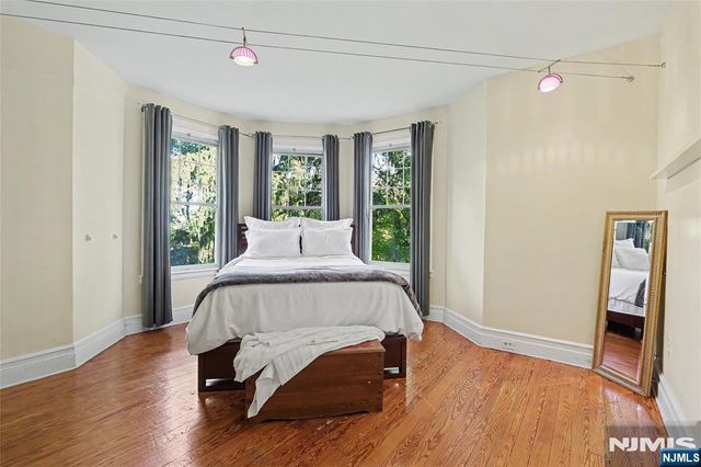 205 Grand Avenue, Leonia, NJ 07605