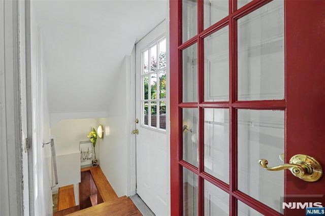 205 Grand Avenue, Leonia, NJ 07605