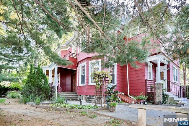 205 Grand Avenue, Leonia, NJ 07605