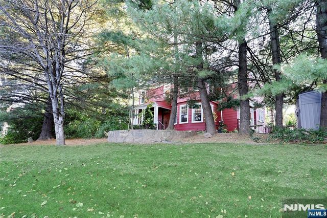 205 Grand Avenue, Leonia, NJ 07605