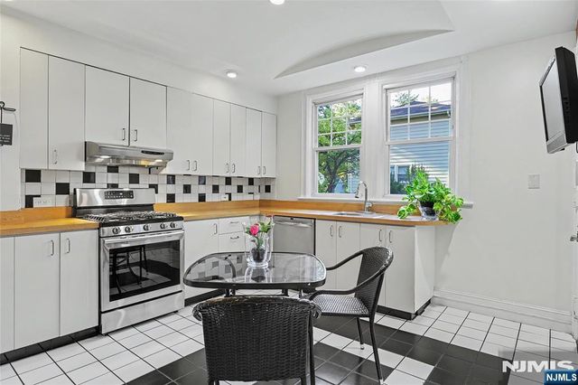 205 Grand Avenue, Leonia, NJ 07605