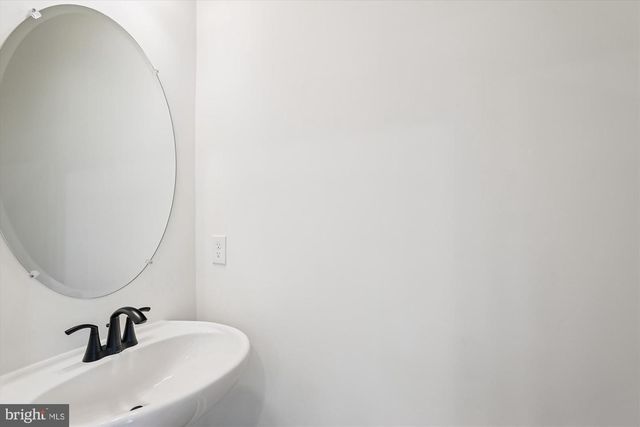 19820 LAVENDER DUST SQ, Ashburn, VA 20147