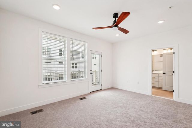 19820 LAVENDER DUST SQ, Ashburn, VA 20147