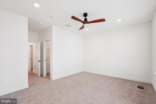 19820 LAVENDER DUST SQ, Ashburn, VA 20147