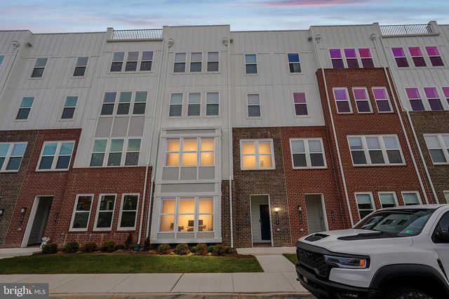 19820 LAVENDER DUST SQ, Ashburn, VA 20147