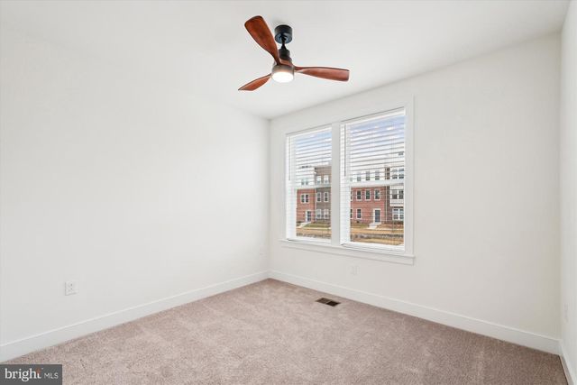 19820 LAVENDER DUST SQ, Ashburn, VA 20147