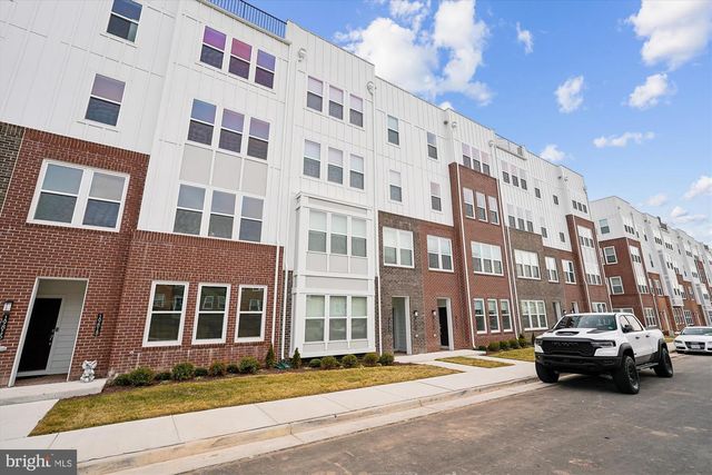 19820 LAVENDER DUST SQ, Ashburn, VA 20147